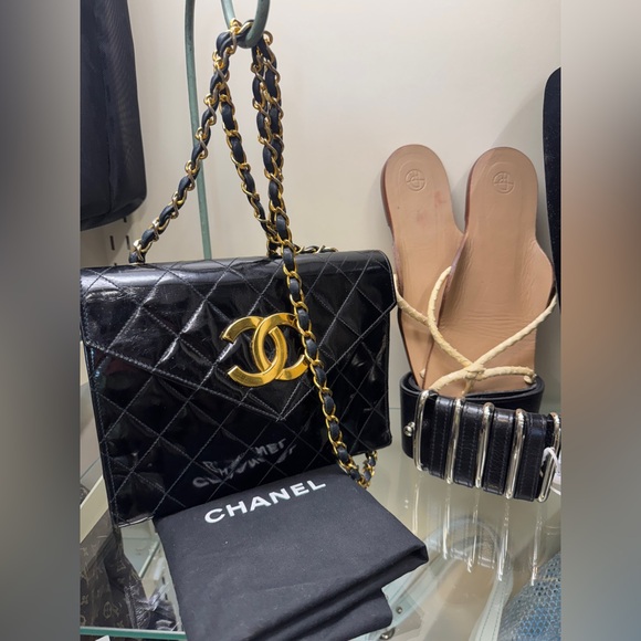 Vintage 80s CHANEL Patent Leather Envelope Flap Bag - Picture 1 of 15